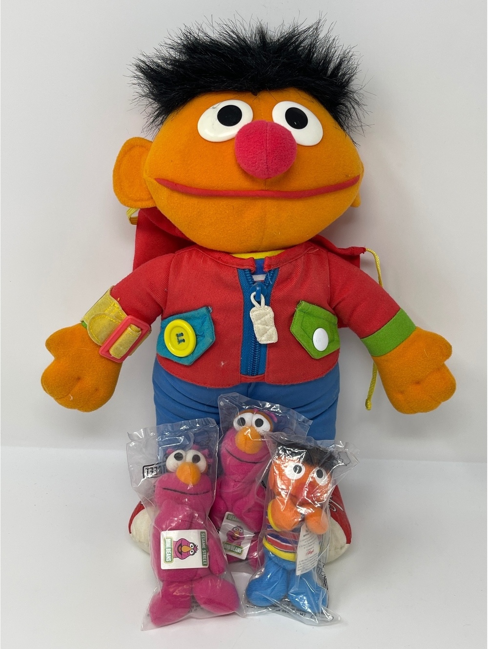 Vintage Playskool Dress Me Up Ernie Plush 1990 & 3 Sealed Kellogg Mini Beans Lot